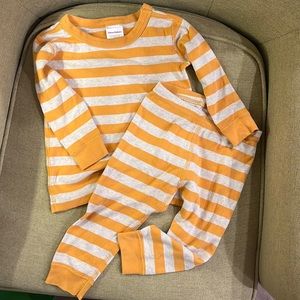 EUC Hannah Anderson yellow striped pjs